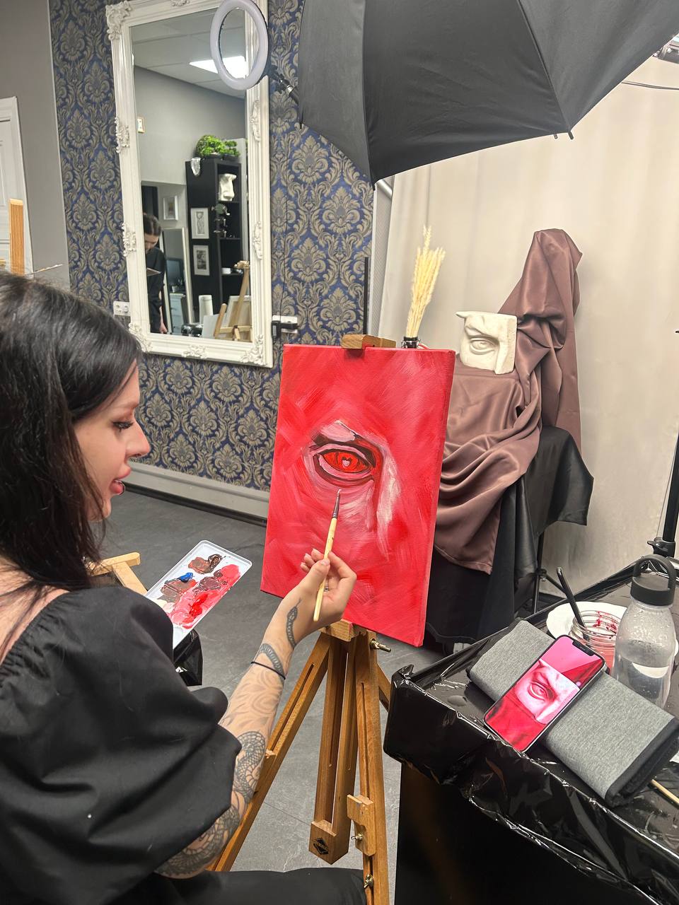 Kreativ-Workshop: Zeichnen in einem Tattoo-Studio